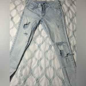 Junior size 7 stonewashed, skinny jeans